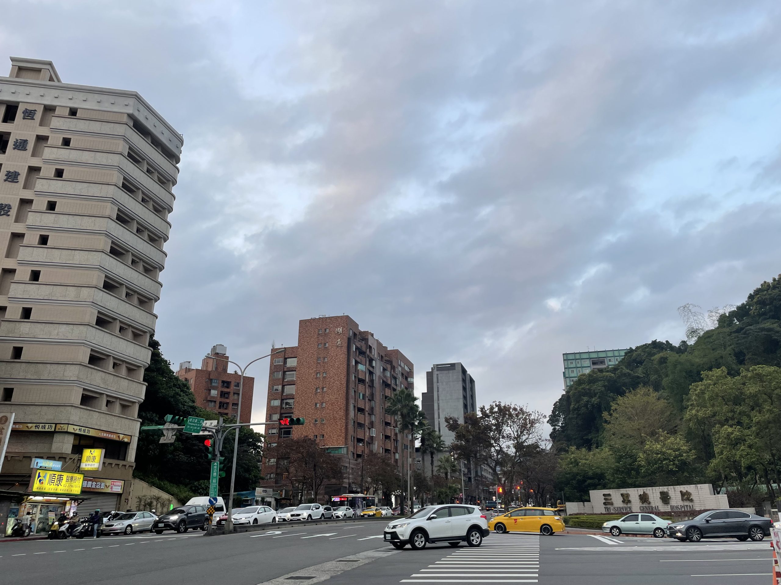 2023.7.17 台北內湖寶湖里，里內有內湖三軍總醫院，住戶不乏醫師、護理人員台灣房屋提供 scaled