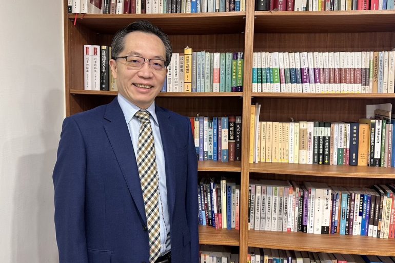 鄭瑞倫律師