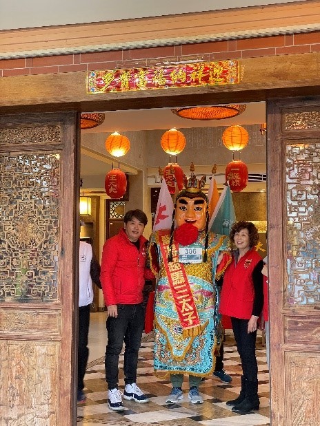 圖《王大夫一條根》王建順總經理在王大夫一條根文化館喜迎超馬三太子