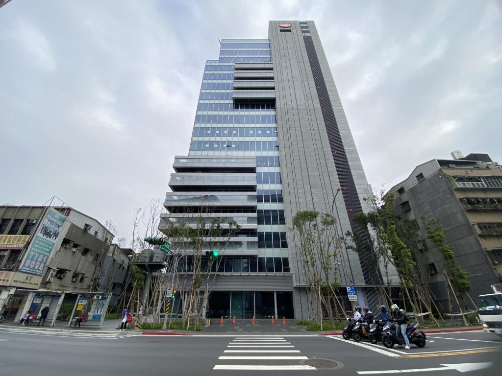 南港區南港路三段「利百代商業大樓」台灣房屋南港世貿展覽館店提供 1
