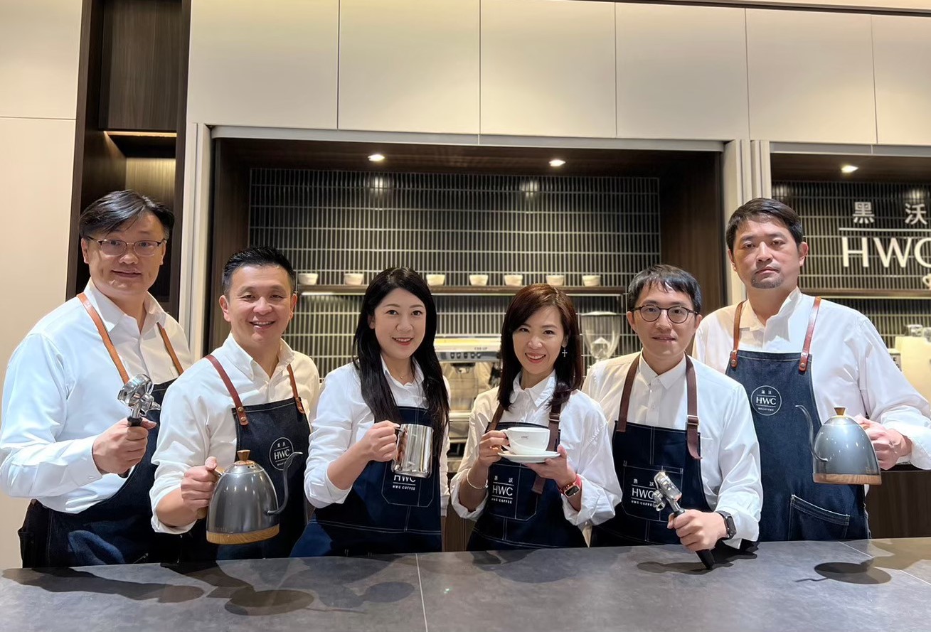 台大EiMBA學生推出Aqua Q水潤咖啡，引起美容和咖啡業界關注