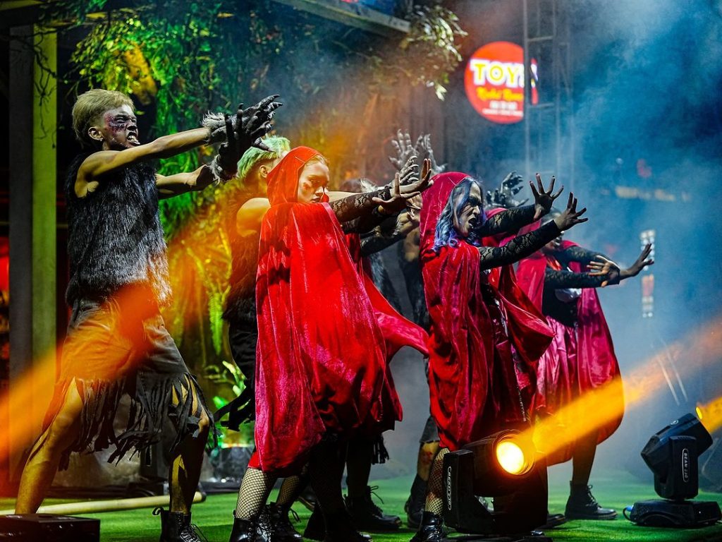 Nights of Fright 舞台表演 雙威主題樂園提供