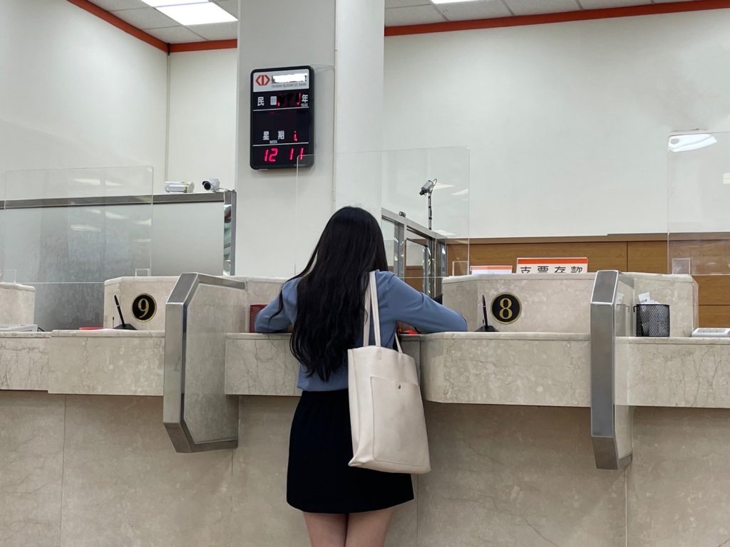 民眾申辦貸款示意圖台灣房屋提供