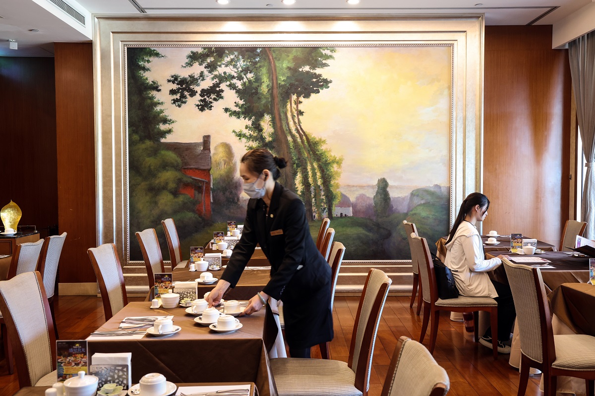 飯店館內2樓「銀柏廳」與電商購物平台合作，推出歐式饗宴不限平假日啖套餐千元有找。（圖／神旺商務酒店提供）